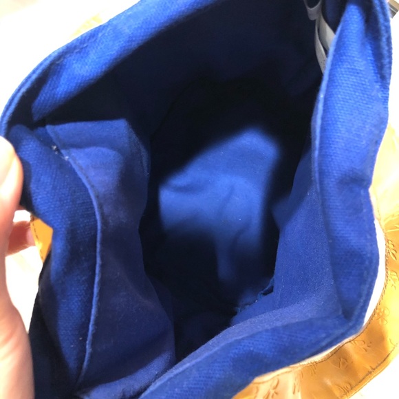 Disney Winnie bear hand bag small size - Picture 5 of 6